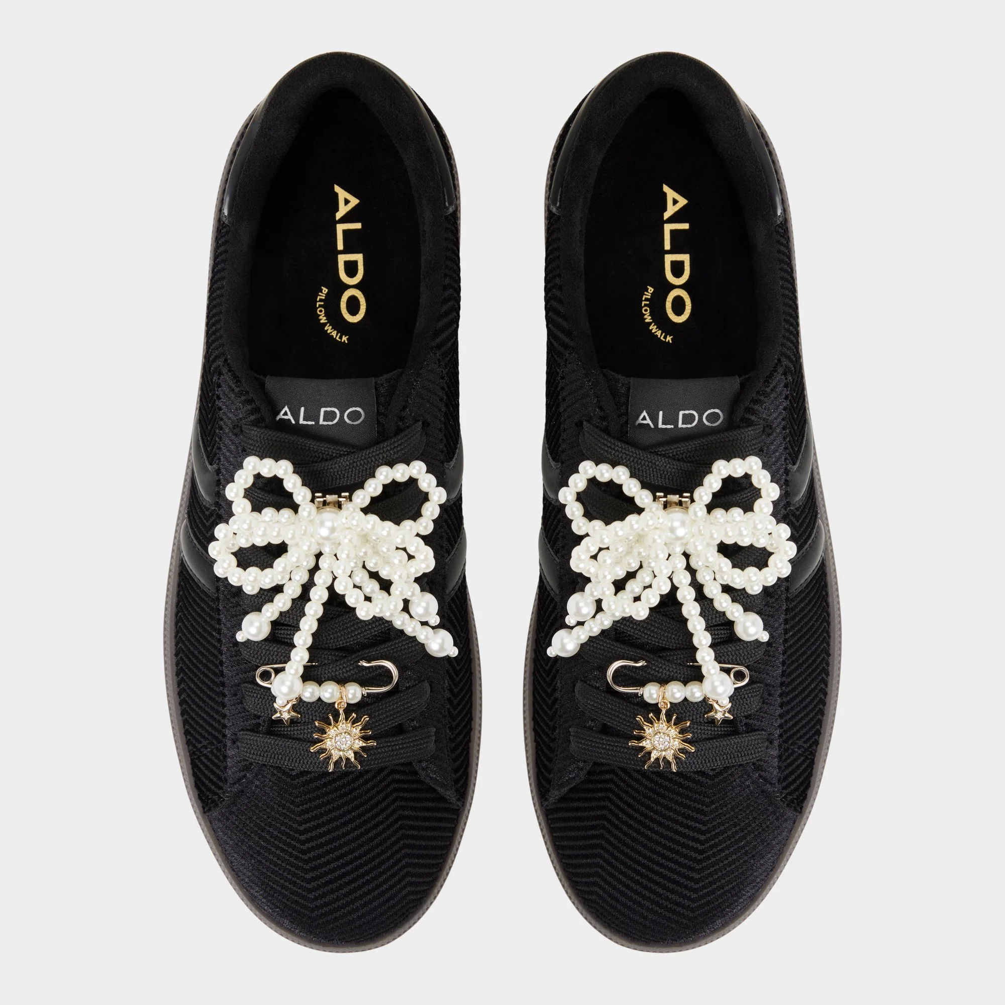 Chicsneaker2 - Image 6