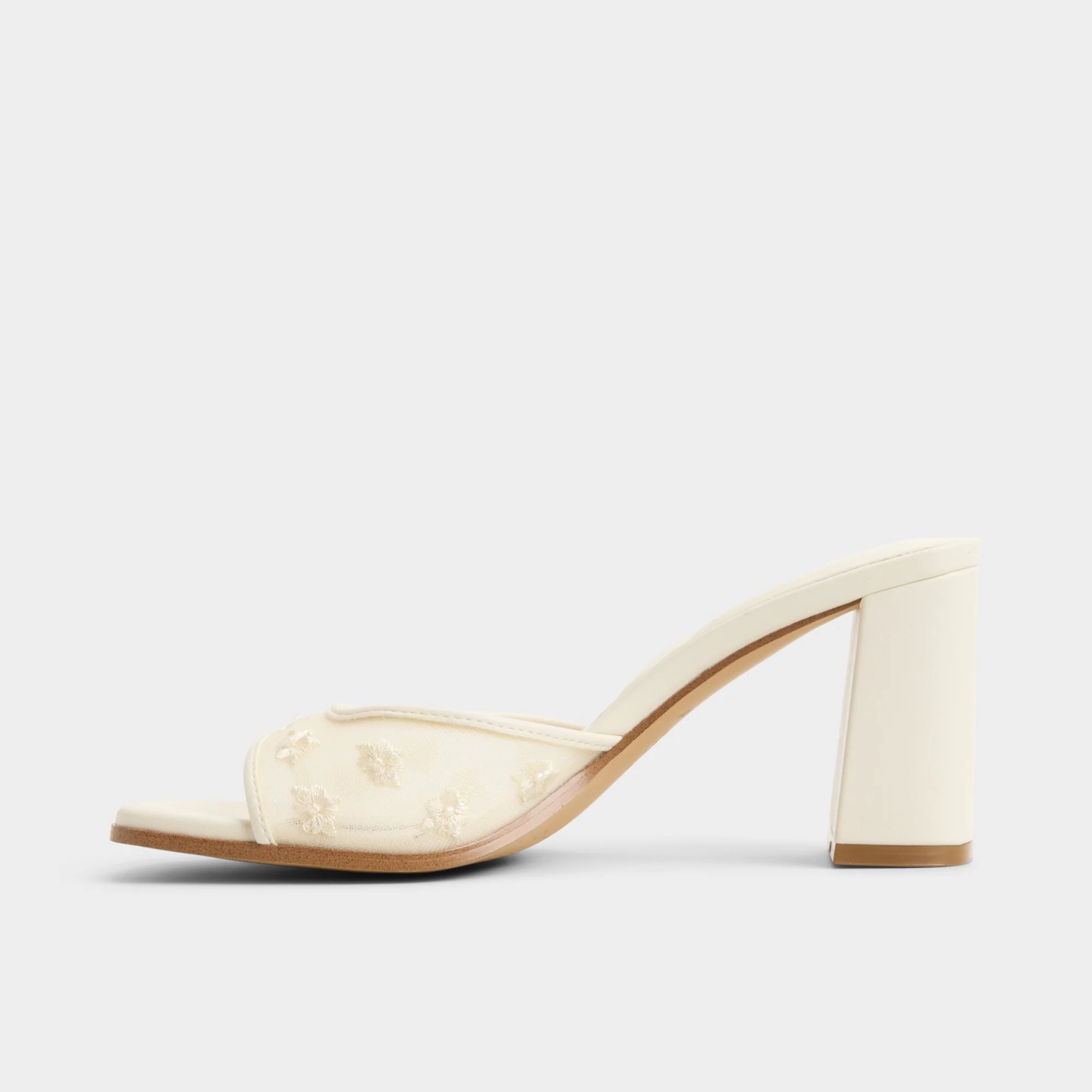 Lisarae - Image 3