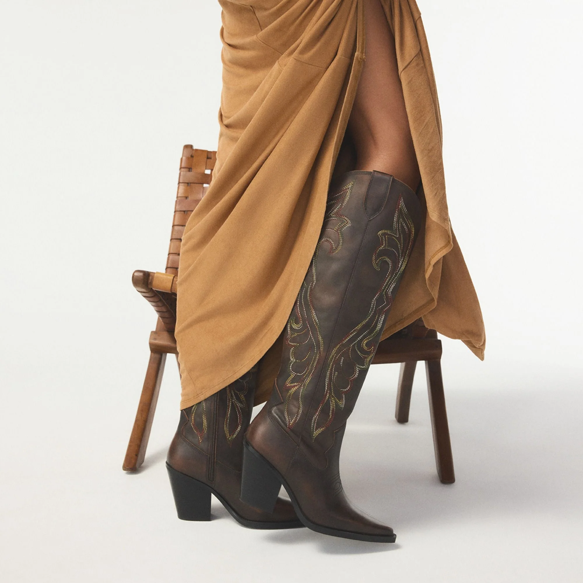 Revolve - Image 7